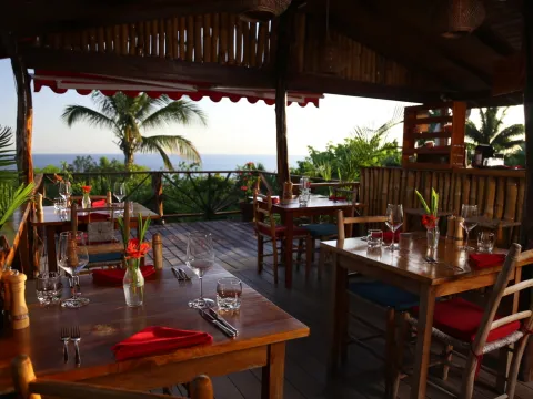 Tet Rouge Resort